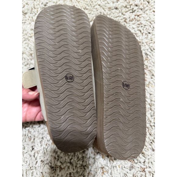 Never Worn Outside - Cushionaire Granola Suede Platform Clog size - Picture 9 of 9